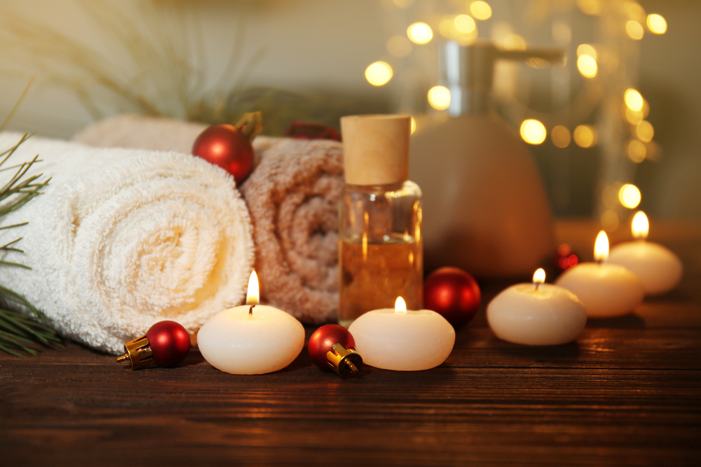 Christmas, gratitude, essential oils, aromatherapy, happiness